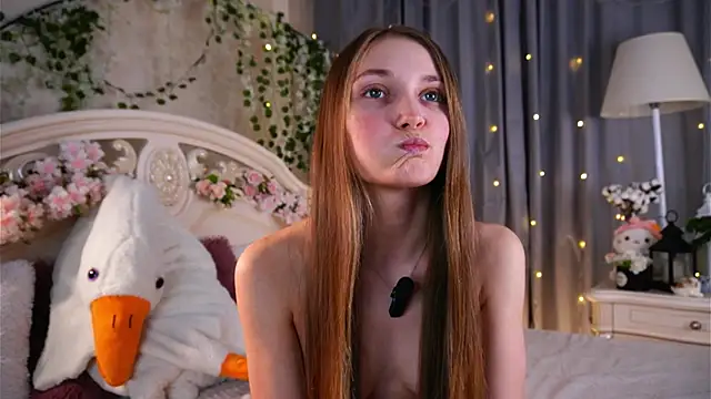 MonaEldon's Live XXX Chat