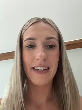 lola_tentatiionn Webbikameraesitys