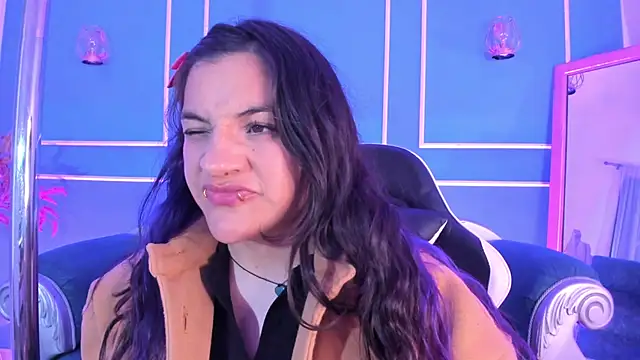 TaraTaylorr's Live XXX Chat