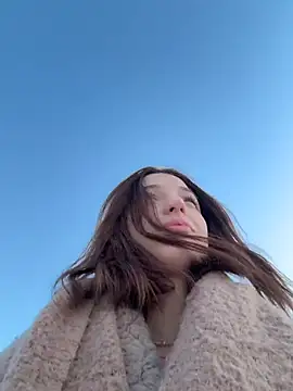 DollyTall: онлайн-секс-чат