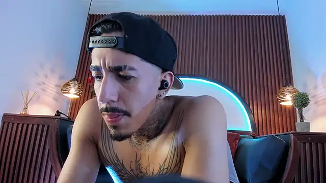 Donovan_Desmond's Live XXX Chat