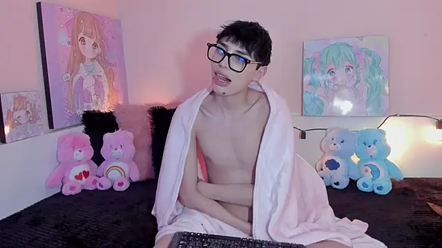 Strawberry_Kitty_'s Live XXX Chat