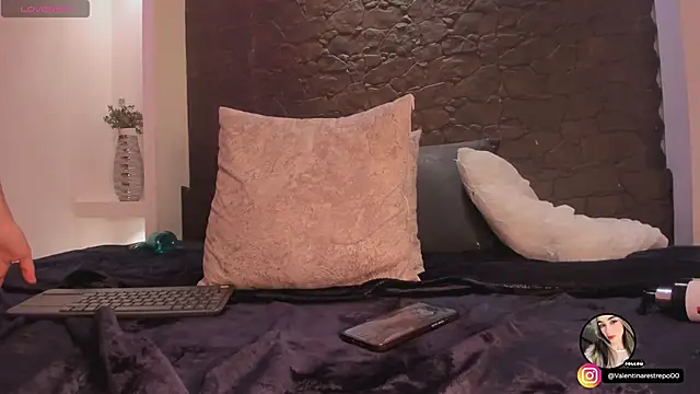 EmilyAllen_1's Live XXX Chat