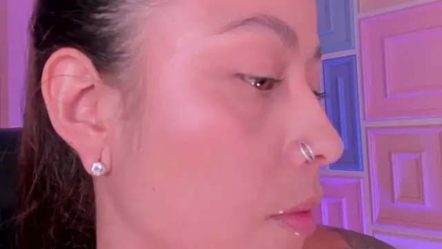 ErikaBenz_: απευθείας συνομιλία ΧΧΧ