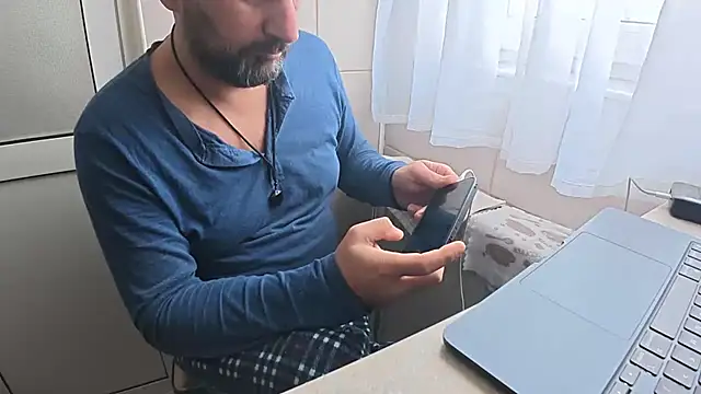 TARKAN1's Live XXX Chat