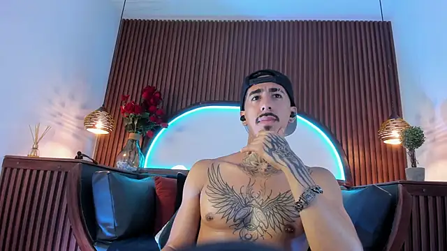 Donovan_Desmond's Live XXX Chat