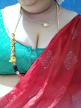 tamilthanushri's Live XXX Chat