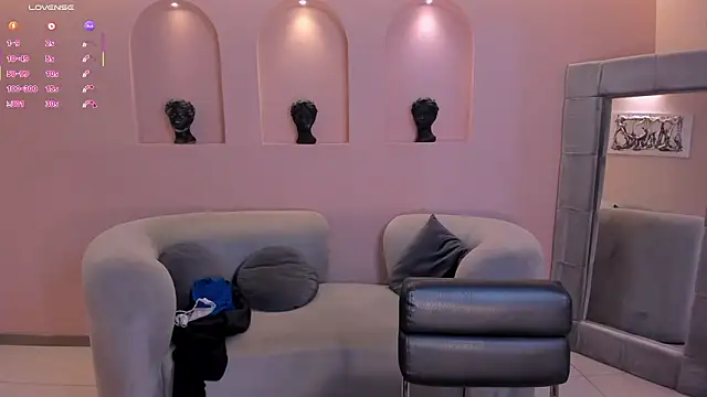 TaraLawrence's Live XXX Chat