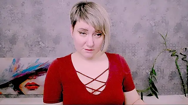 Djullia élő XXX-chatje