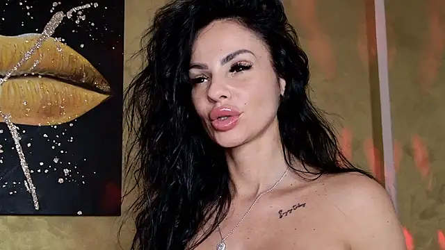 Elle_Vie Adlı Modelin Canlı XXX Sohbeti