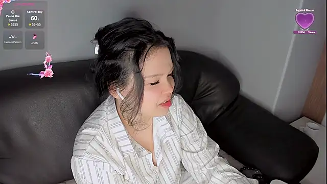 Chat XXX ao vivo de mikasssa