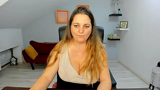 LollaGirl's Live XXX Chat