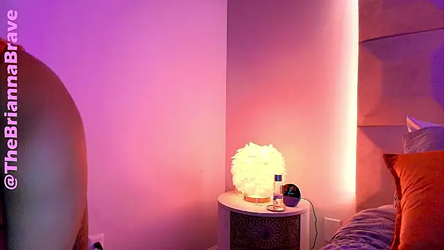 BriannaBrave's Live XXX Chat