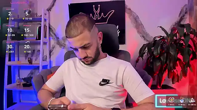 Онлайн чат XXX MaximusClark