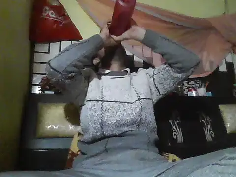 Stubborndesiboy's Live XXX Chat