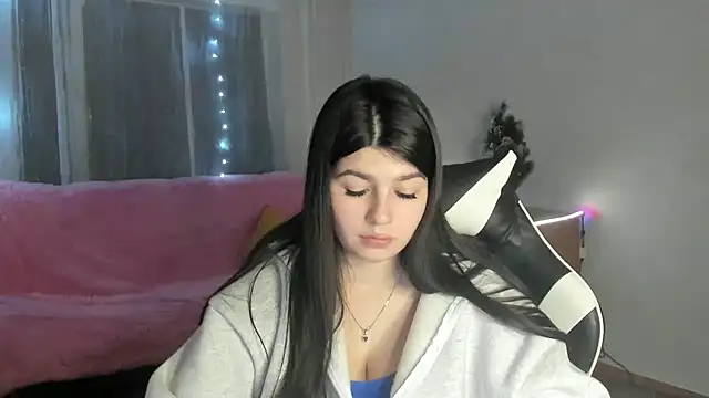 KisaModel's Live XXX Chat