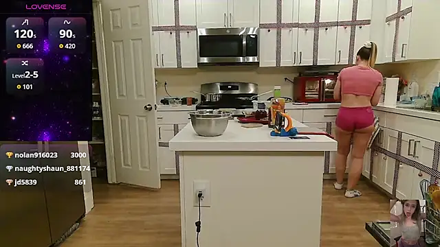 Blondiewithanass – Naživo XXX chat