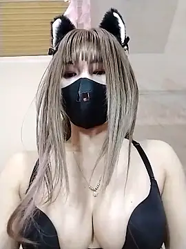 Helen69x: διαδικτυακό σόου στην κάμερα