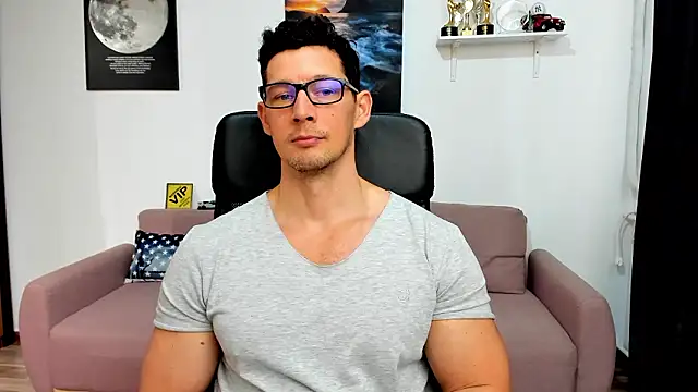 Онлайн чат XXX BrutusK08