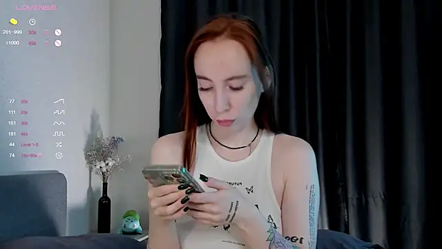 HoneyfernのライブXXXチャット