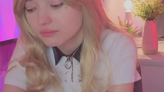 XXX chat uživo modela Leyla_crsh