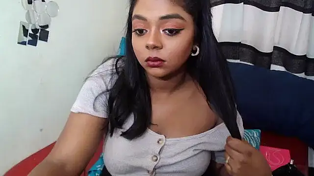 Indian_FireXX Adlı Modelin Canlı XXX Sohbeti