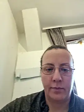 Goodass7 Adlı Modelin Canlı XXX Sohbeti