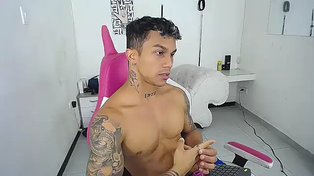 Leonard_Price's Webcam Show