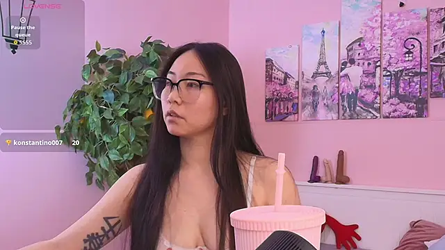 Inari_Okami_ Chat XXX in diretta