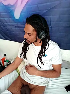 Mikaaa97 webkamerás műsora