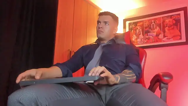 ALPHA_DOMINUS_'s Live XXX Chat