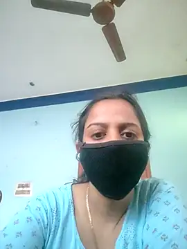 Tamil_shalini webkamerás műsora