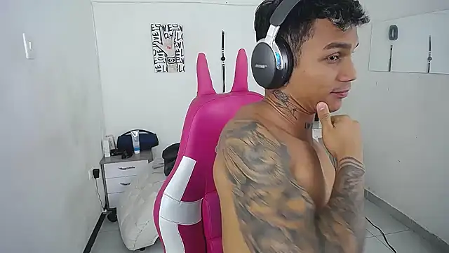 Leonard_Price's Webcam Show