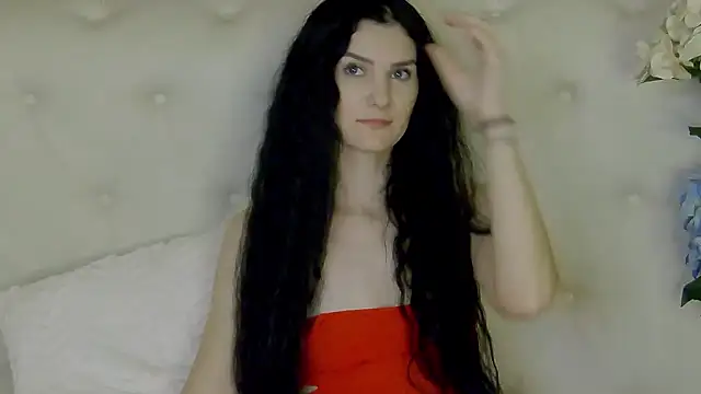 Chat XXX en directo de KendraNoir