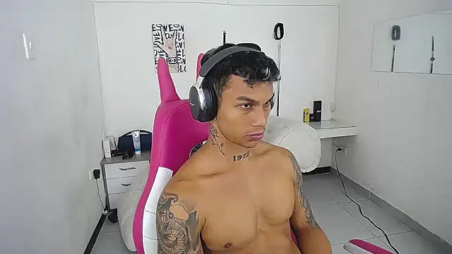 Leonard_Price's Webcam Show