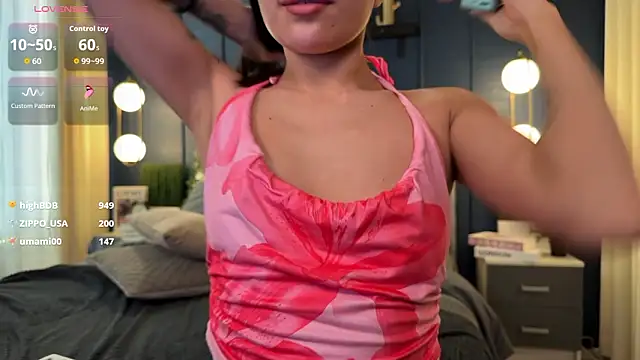 AdriaNochiのライブXXXチャット