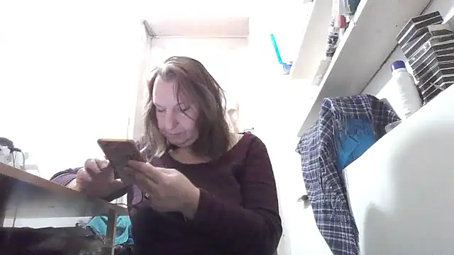 AnnaLive570's Live XXX Chat