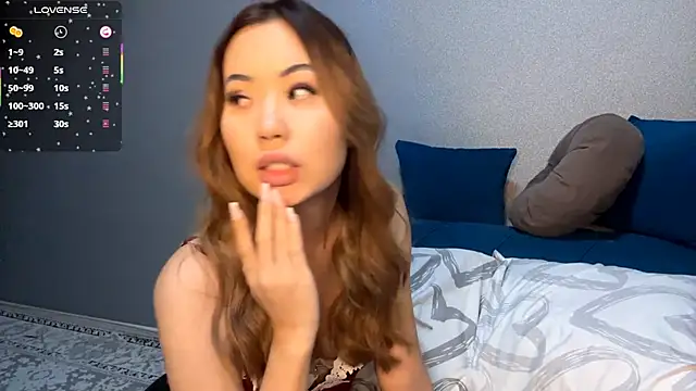 Ur_neighbor_Kira's Live XXX Chat