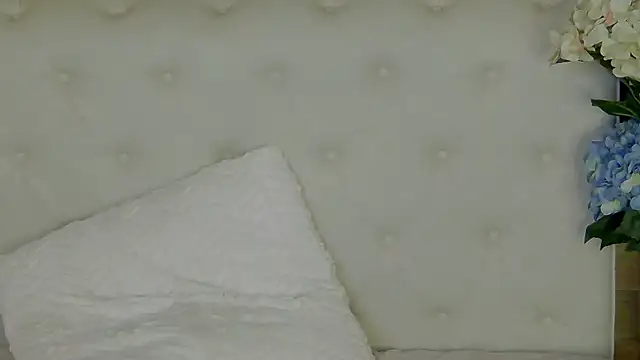 KendraNoir's Live XXX Chat