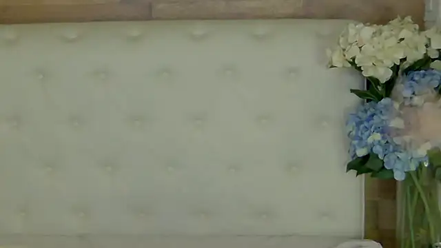 KendraNoir's Live XXX Chat