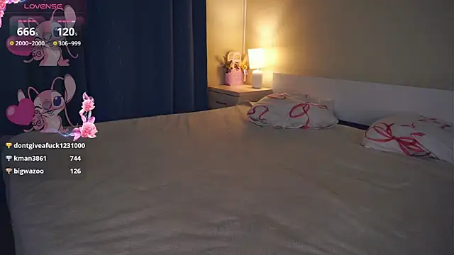 LoraDavi's Live XXX Chat