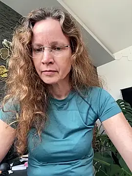 AnnikaRoseのライブXXXチャット