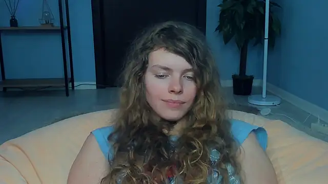 RayaNenlia Chat XXX in diretta