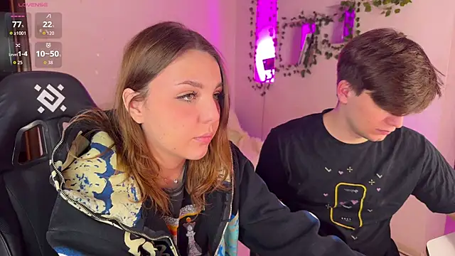 RobertAndLinela's Live XXX Chat