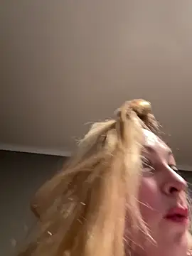 kAyLa_gUrL's Live XXX Chat