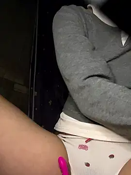 LyLyX09's Live XXX Chat