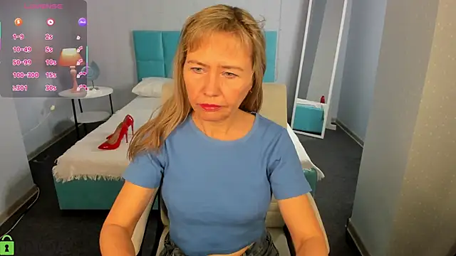 Carla_Vogue Chat XXX in diretta