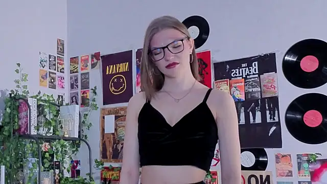 JeaneneWoltz Chat XXX in diretta