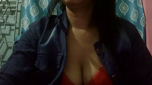 AVNI09- élő XXX-chatje