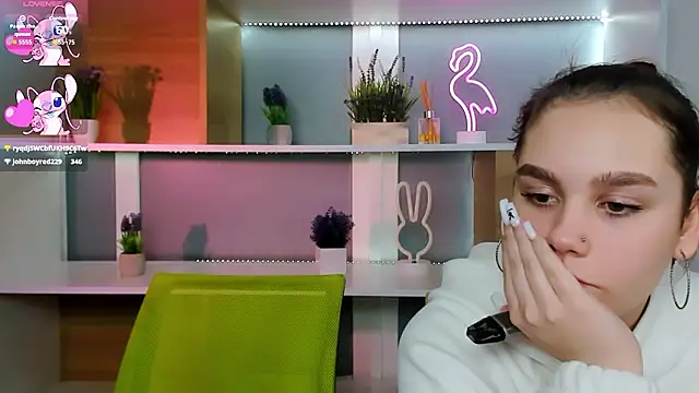 mila_glow1: απευθείας συνομιλία ΧΧΧ